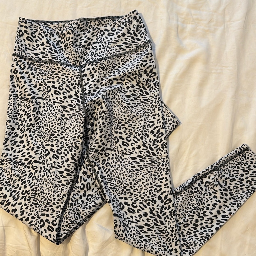 NWOT Nike one luxe leopard leggings